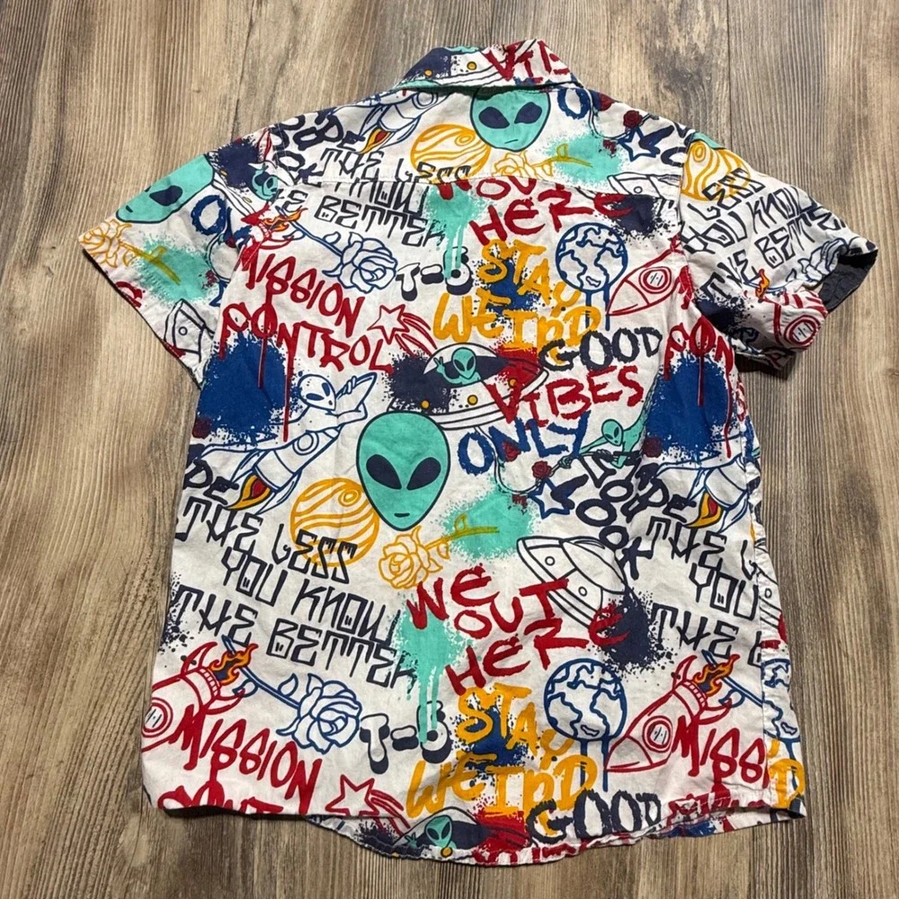 Eighty Eight Boys Graffiti Alien Space Print Short Sleeve Button Down Shirt 8